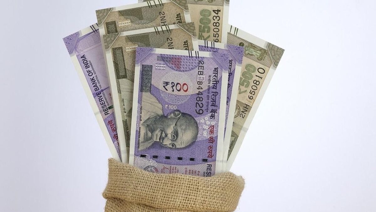8th Pay Commission salary details: क्या न्यूनतम वेतन 18 हजार से बढ़कर 40,000 रुपये हो गया?