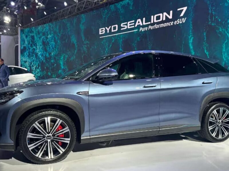 BYD Sealion Safety Features: 11 एयरबैग के साथ लॉन्च हुई सीलियन, ऐसे हैं इसके सेफ्टी फीचर्स
