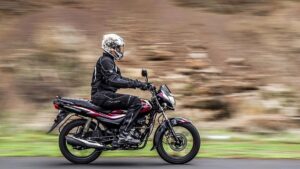Bajaj Platina 110: इस बाइक पर मिल रहा 80 हजार तक का ऑफर, प्रीमियम फीचर्स के साथ है शान की सवारी