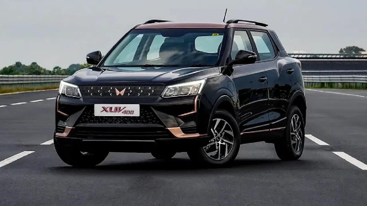 Mahindra XUV400 EV: टाटा की EV को टक्कर देने के लिए Mahindra XUV400 EV पर मिल रहा डिस्काउंट