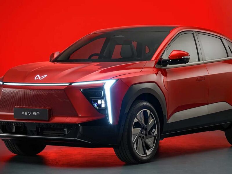 Electric SUVs: रेंज की कोई टेंशन नहीं, 30 लाख से कम में मिल रही ये इलेक्ट्रिक एसयूवी