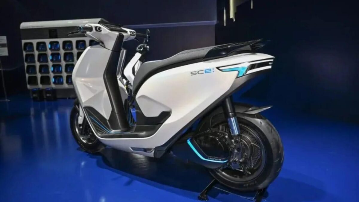 Honda Activa EV booking: होंडा एक्टिवा ईवी की माइलेज कितनी है? मार्केट में कब तक होगी उपलब्ध?