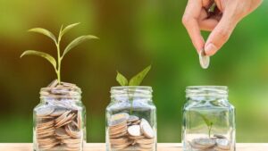 6 Best Money Saving Tips: इन 6 पैसे बचाने के टिप्स का पालन कर फिजूलखर्ची से अपने आप को बचाएं