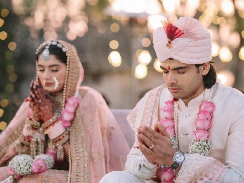Neeraj Chopra: नीरज चोपड़ा बने दूल्हा, देखें दुल्हन के साथ कितनी खूबसूरत जोड़ी लग रही