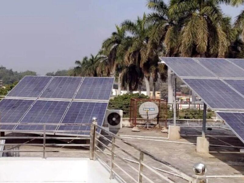 PM Surya Ghar Yojana: सरकार की सूर्य घर योजना के तहत फ्री में लगेंगे सोलर पैनल, जानें कैसे?