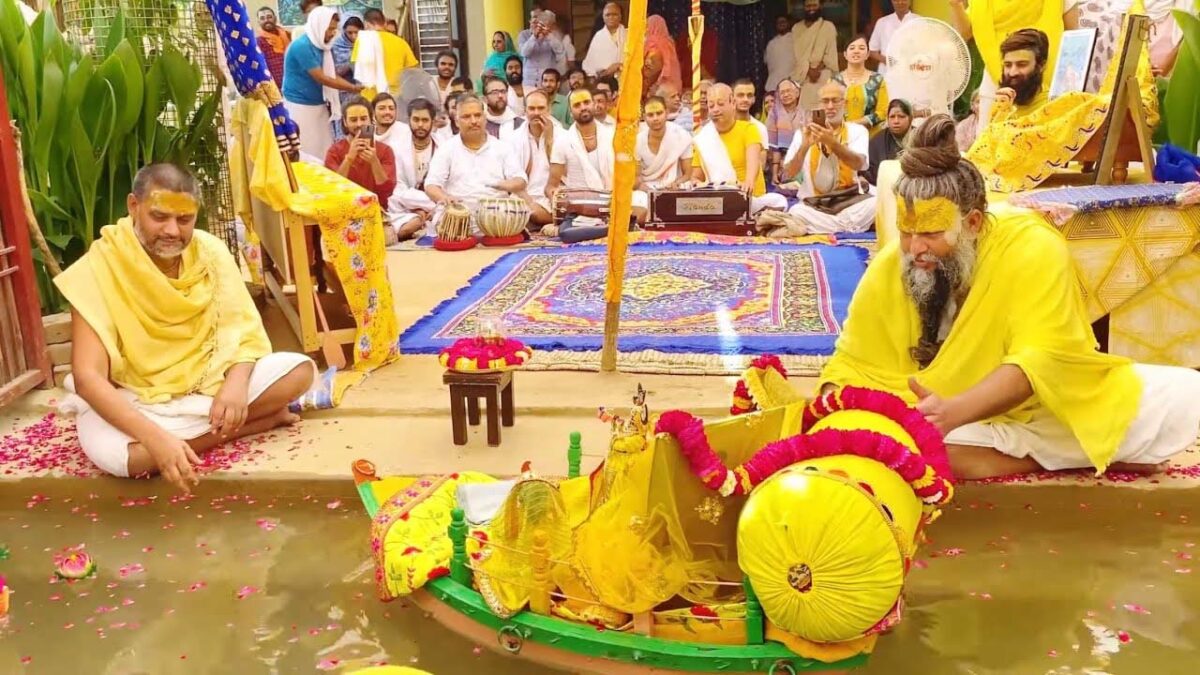Premanand Ji के ये मंत्र आपको दुर्घटनाओं से बचाएंगे