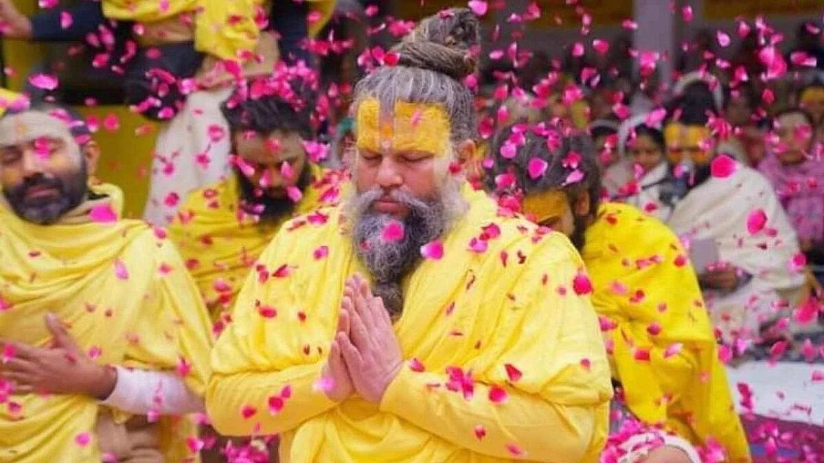 Premanand Maharaj: प्रेमानंद महाराज के अनुसार मन में बुरे विचार क्यों आते हैं?