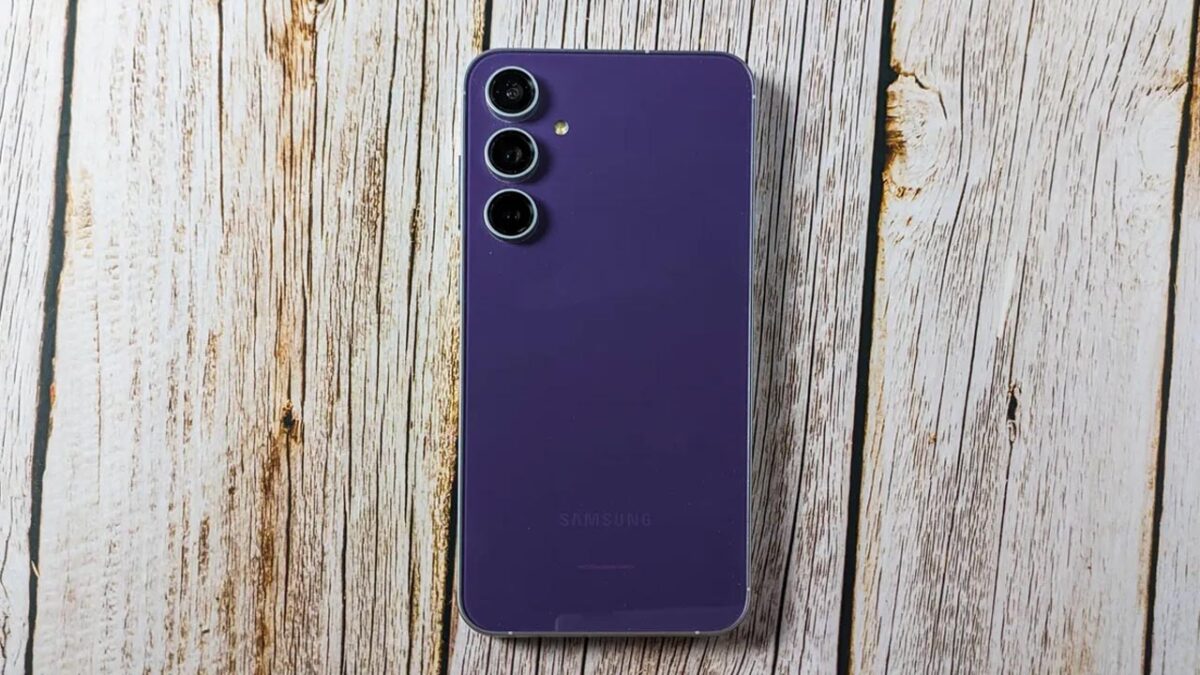 Samsung Galaxy S23 FE: फ्लिपकार्ट पर 56% डिस्काउंट में मिल रहा ये स्मार्टफोन, ऐसे हैं फीचर्स