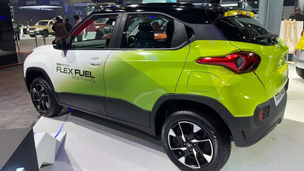 TATA Punch Flex Fuel: टाटा पंच फ्लेक्स फ्यूल क्या है? इनोवेशन की इस गाड़ी के बारे में जानिए