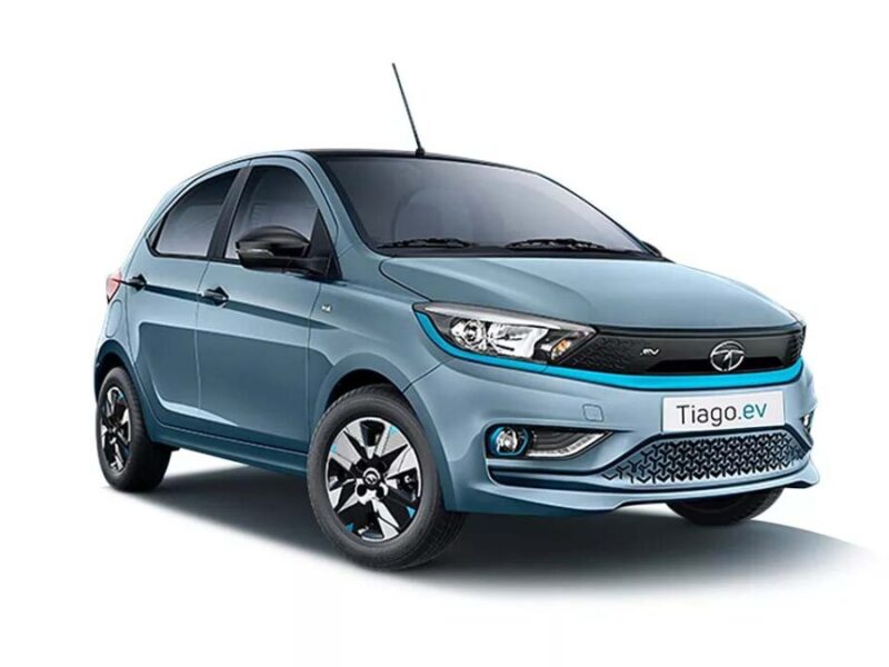 Tata Tiago EV: टाटा टियागो ईवी पर मिल रहा ऑफर, जानें इसकी खासियतें