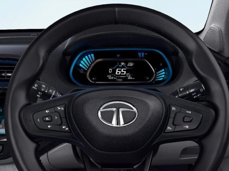 Tata Tiago: स्टाइलिश फीचर से भरपूर है टाटा टियागो, साथ ही मिल रहा है खास ऑफर