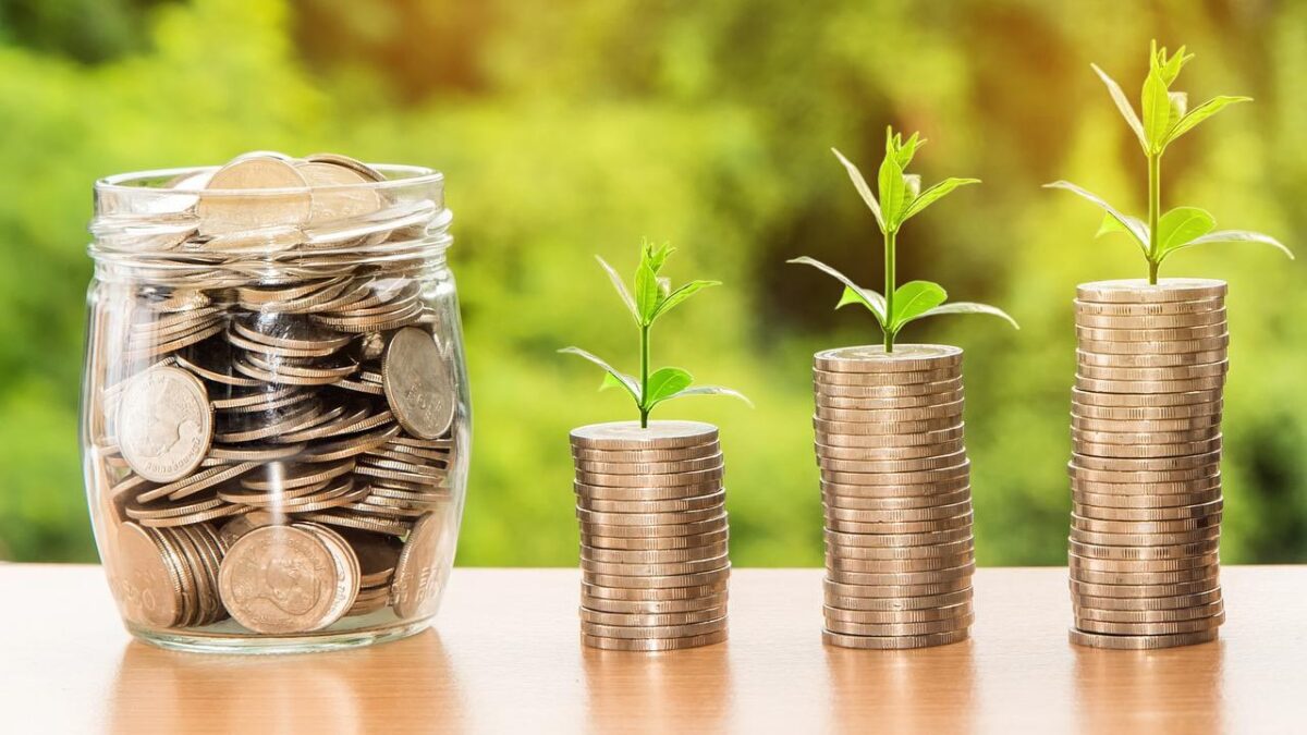 Vastu Tips for financial prosperity: आर्थिक समृद्धि के लिए इन वास्तु टिप्स से बदलें अपनी ज़िंदगी