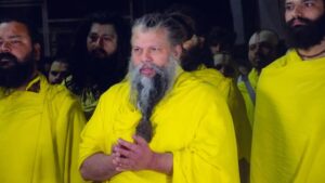 Premanand Ji Maharaj: माता-पिता के कर्मों का फल बच्चों को मिलता है पर क्या बोले स्वामी प्रेमानंद महाराज, जानें