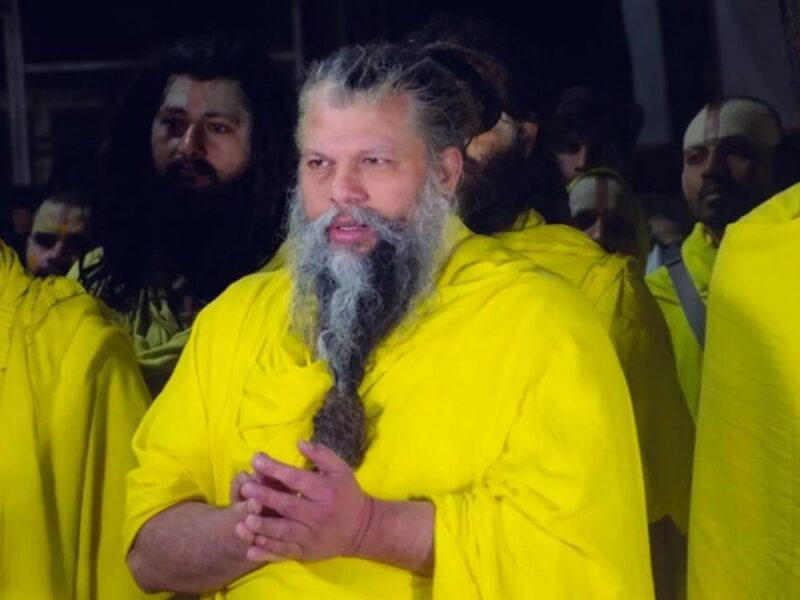 Premanand Ji Maharaj: माता-पिता के कर्मों का फल बच्चों को मिलता है पर क्या बोले स्वामी प्रेमानंद महाराज, जानें