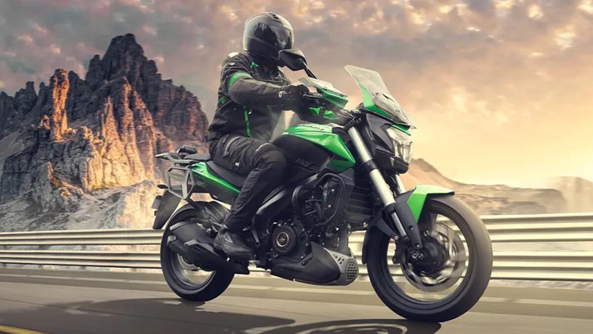 Bajaj Dominar 400: 373cc सिंगल सिलेंडर के साथ हाईवे पर दाम दिखने आया बजाज डोमिनार 400