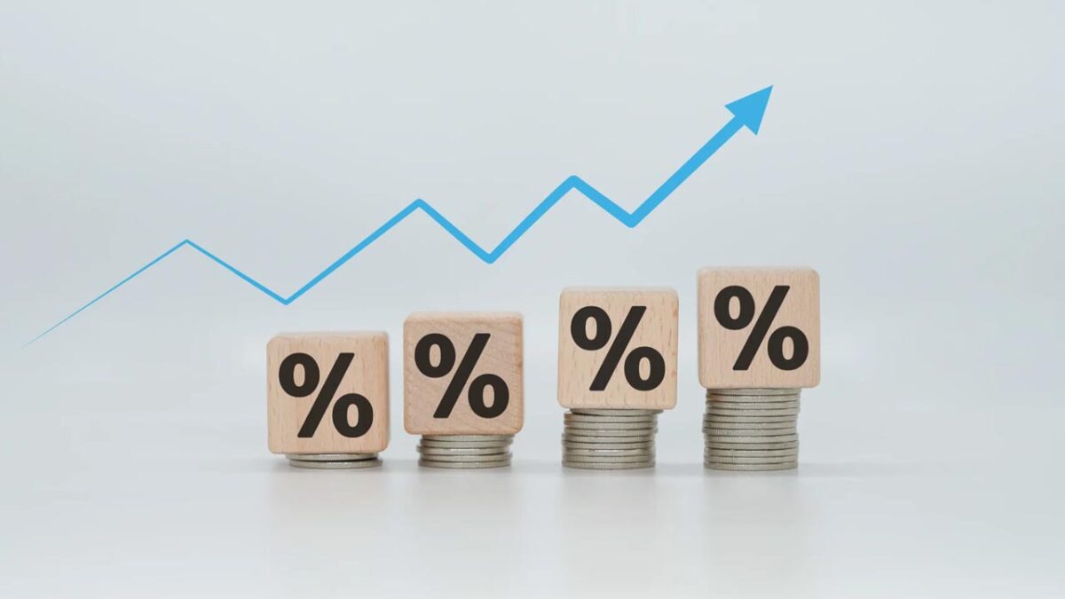 Bank FD rates: बजट के बाद इन बैंक की एफडी रेट पर क्या पड़ा असर? क्या ज्यादा मिलेगा ब्याज?