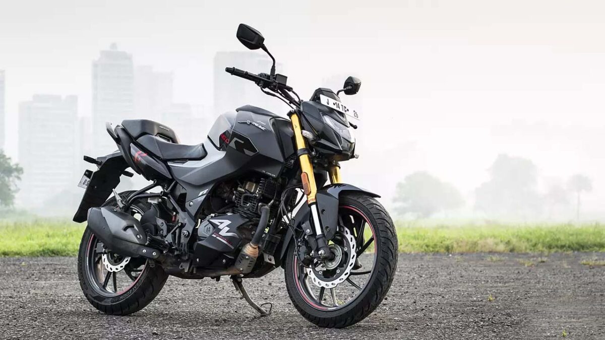 50 किमी का माइलेज दे रही Hero Xtreme 160R 4V, जानिए क्‍यों खास है ये बाइक?