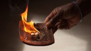 Kapur Upay: आर्थिक संकट से हो रहे हैं परेशान तो कपूर से जुड़े ये उपाय जरूर करें, मिलेगा लाभ ही लाभ