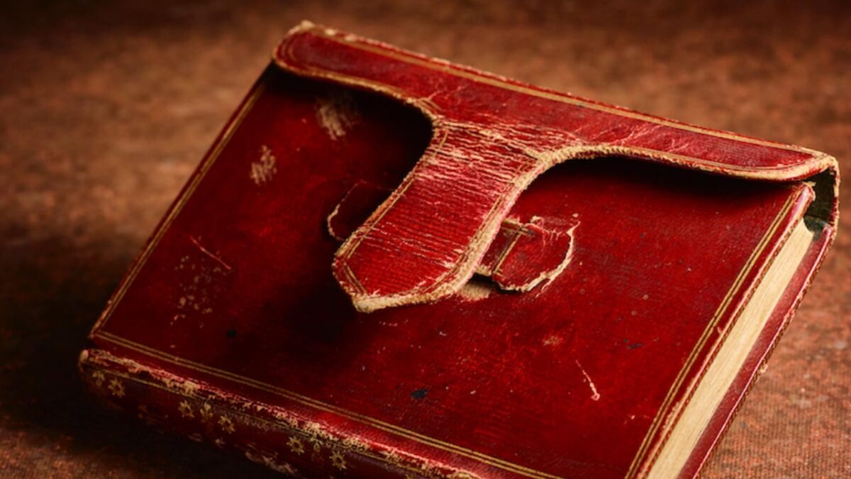 Lal Kitab: लाल किताब के ये उपाय लाएंगे आपके जीवन में धन और समृद्धि