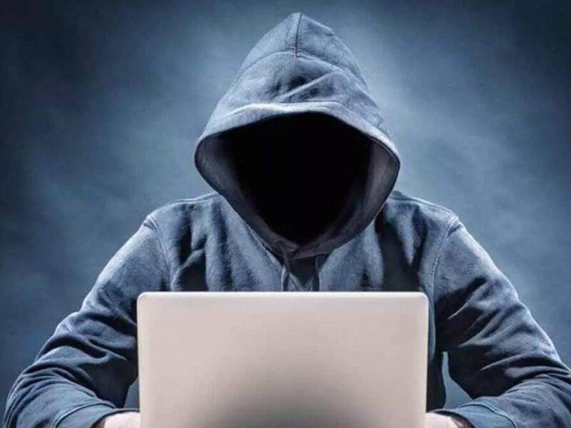 बिना ATM PIN और OTP के स्कैमर्स ऐसे निकाल रहे लोगों का रुपया