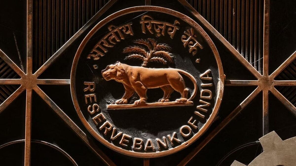 RBI Repo Rate Impact: क्या मध्यम वर्ग को आरबीआई रेपो रेट का मिलेगा फायदा?