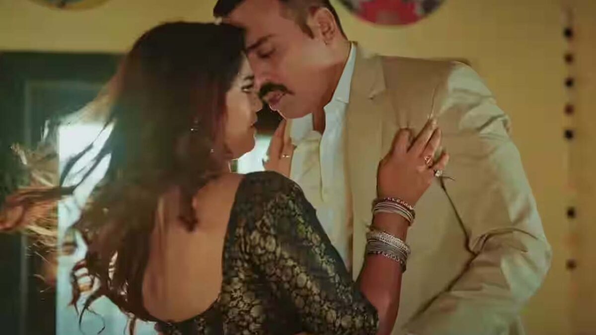 रोमांस से भरपूर है Ullu Web Series, दर्शकों को खूब हंसा रही है Lene Ke Dene सीरीज