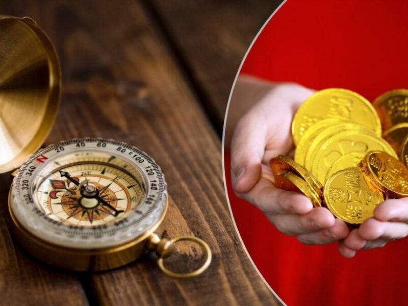 Vastu Tips: रुपयों को इन चीजों के साथ न रखें, हो सकती है आर्थिक हानि